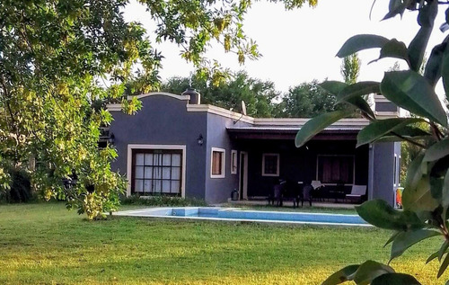 Venta Casa Quinta Estilo Campo En Salvador María, Lobos