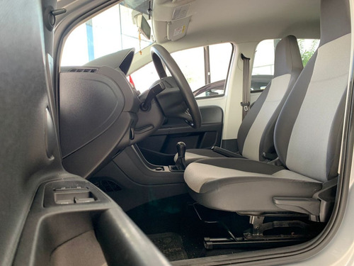 Imagem 12 de 13 de Up Take 1.0 - Carro Super Economico
