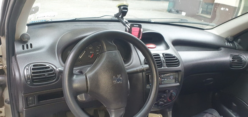 Imagem 3 de 12 de Peugeot 206 2006 1.4 Sensation Flex 3p