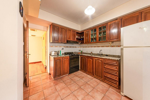 Imagen 10 de 21 de Departamento De 3 Dormitorios En Venta Con Cochera Y Baulera Amplio Balcón Terraza Microcentro