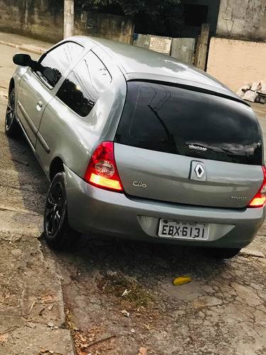 Imagem 9 de 15 de Renault Clio 2009 1.0 16v Campus Hi-flex 3p