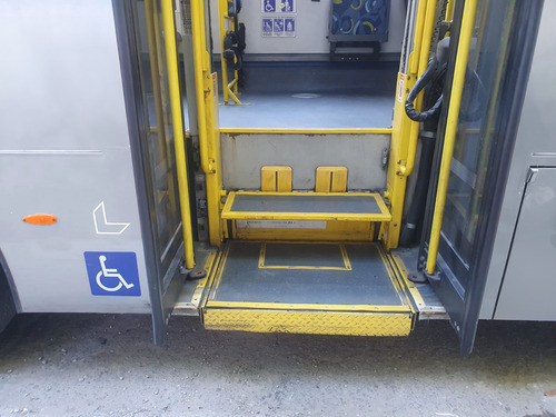 Midi Urbano Caio Apache Vip Mercedes-benz Of 1519 2017 +ar