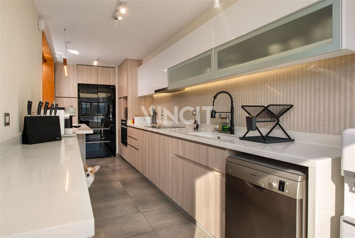 Departamento En Venta De 3 Dorm. En Lo Barnechea