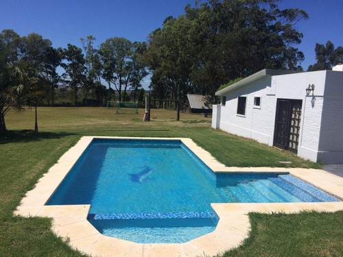 Chacra De 6 Suites, Piscina, Parrillero Y Hermosas Vistas !!