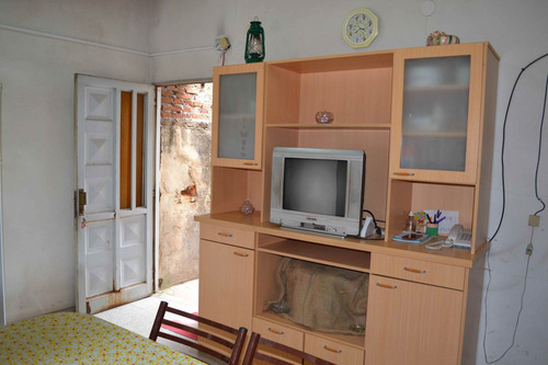Casa Pasillo Venta Cullen 1800 2 Dormitorios