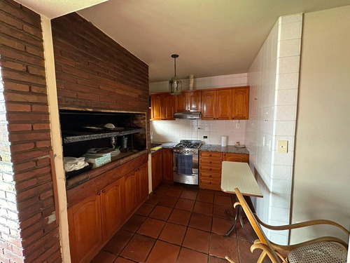 Excelente Casa Chalet En Wilde Centro - 277 M2 Cubiertos.
