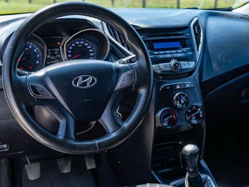 Hyundai HB20 HB20 1.0 COMFORT PLUS 12V FLEX 4P MANUAL