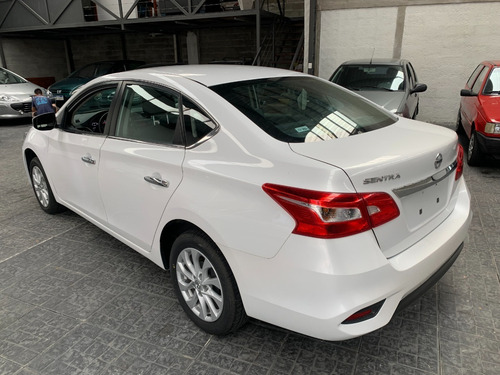 Nissan Sentra B 17 2018 Caja De 6ta Exlente Solo Km 7800