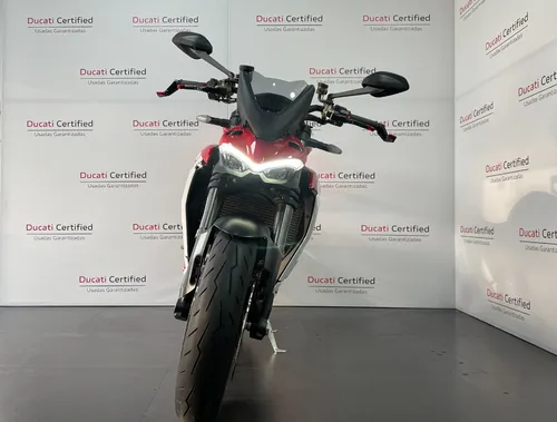 Ducati Streetfighter V2