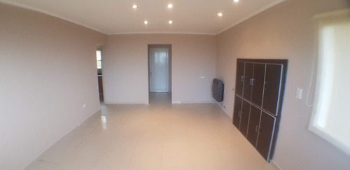 Casa Rio Gallegos A 100 Mts De Av Asturias Al 1100, Zona Residencial