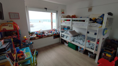 Imagen 19 de 24 de Vende Apartamento 3 Dormitorios, 2 Baños Y Terraza De 160 M2