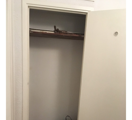 Depto. 2 Amb Y Medio, 1° Por Escalera, Impecable!! Venta Con Renta.