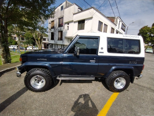 Toyota Land Cruiser 1985 4.0 Fj73