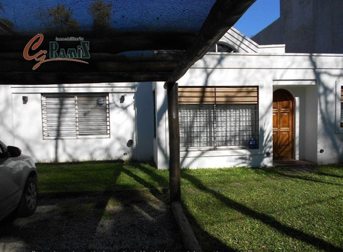 Casa En Venta, Udaondo 3800, Parque Leloir, Ituzaingó. Gran Oportunidad. Toma Permuta.