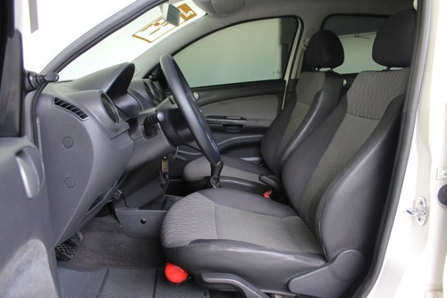 Volkswagen Voyage 1.6 Mi City 8v Flex 4p Manual 2013/2014