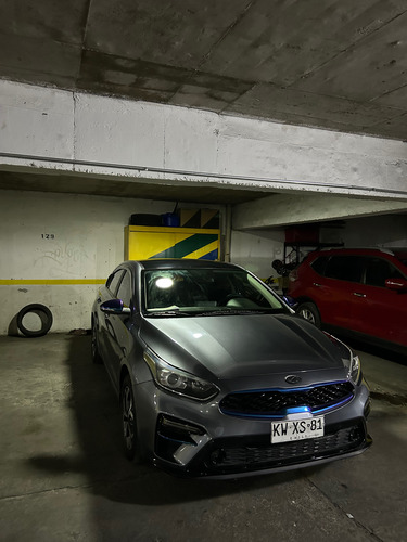 Kia Cerato Ex 1.6l Mt Ac Abs