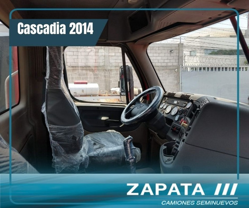 Imagen 3 de 8 de Tractocamion Seminuevo Freightliner Cascadia Daycab