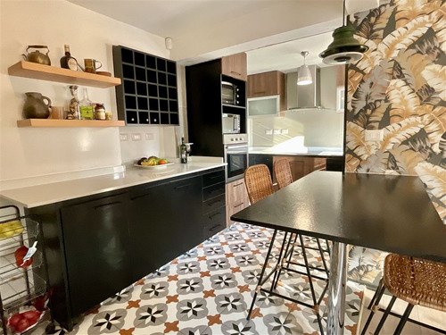 Casa En Venta De 4 Dorm. En Las Condes