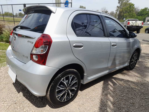 Imagen 5 de 13 de Toyota Etios 1.5 4 Ptas Xls 4at L/18 2018