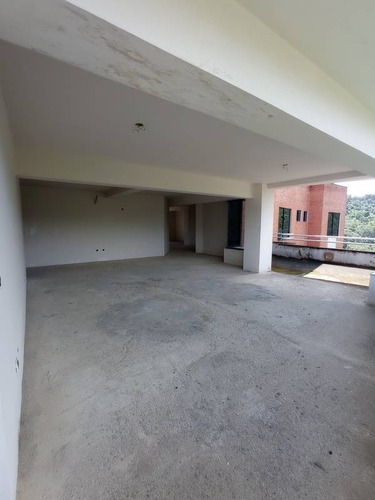 Sky Group Elite Vende Pent House Duplex 325m2 Más 310m2 De Terraza Total 635m2 En Obra Gris