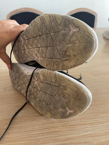 Zapatillas Nike 38.5 Negro No Adidas Puma Asics Converse Van