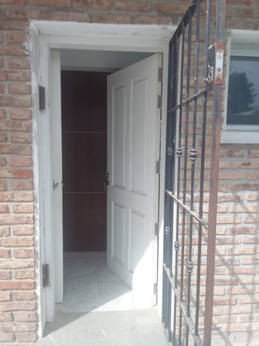 Vendo Con Renta De Usd 3.000 1.400m2 El Pinar Canelones