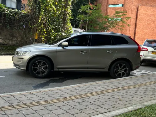 Volvo XC60 2.5 T5 Awd Summum