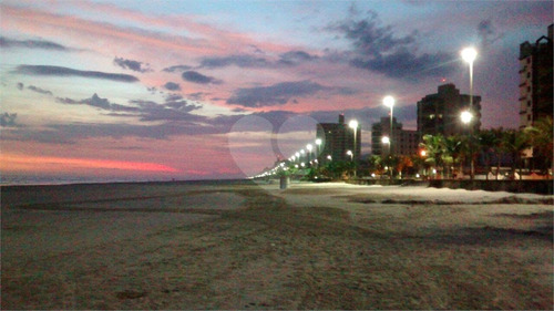 Imagem 25 de 29 de Casa A Venda Na Praia Grande Frente Praia - Reo553663