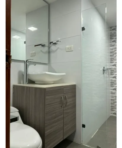 Casa Laureles En Segundo piso Amplia Y Moderna
