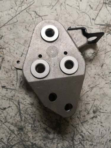Base Soporte Motor Izquierdo Attitude 1.6 Automático 06-11 (Usado)