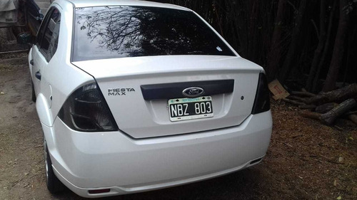 Imagen 2 de 9 de Ford Fiesta Max Eige