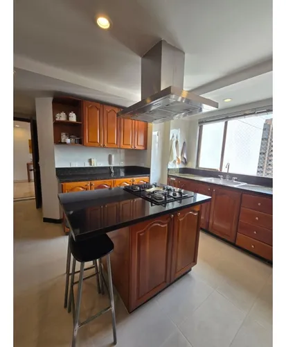 Arriendo Apartamento En Poblado- Milla De Oro
