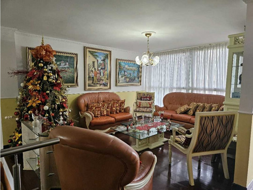 Townhouse En Potro Redondo La Unión
