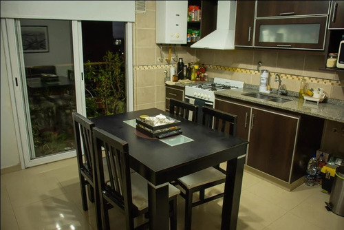 Imagen 4 de 11 de Departamento 2 Ambientes En El Centro De Caseros