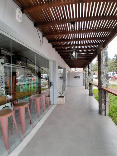 Departamento En Venta - 4 Dormitorios 2 Baños - Villa De Las Rosas