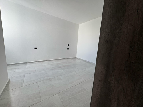 Casa En Venta En Fraccionamiento Manzanilla.