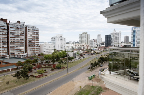 Torre Imperiale Iii- Ref: 1497