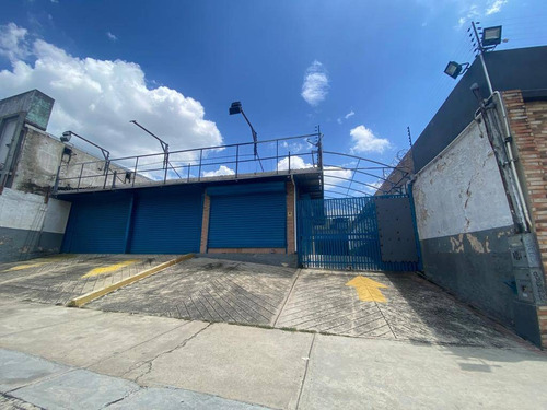 Lucrecia Escorcha Terreno Y Local En Venta En El Viñedo Cód 208659