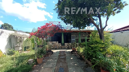 Re/max 2mil Vende Casa En La Guardia, Municipio Diaz. Isla De Margarita, Estado Nueva Esparta
