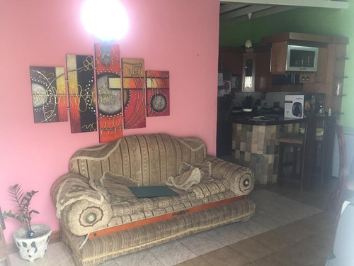 Imagen 4 de 14 de Hermosa Casa En Venta Urb. Las Amazonas Santa Rita 04124827470