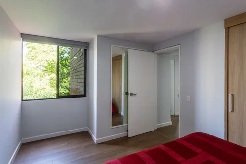 Apartamento En Venta En Loma De Los Balsos. Cod V21555