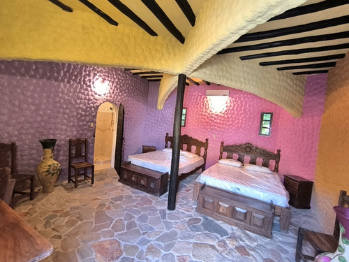 Casa En Venta Tipo Posada Estilo Medieval En Safari. (hg)