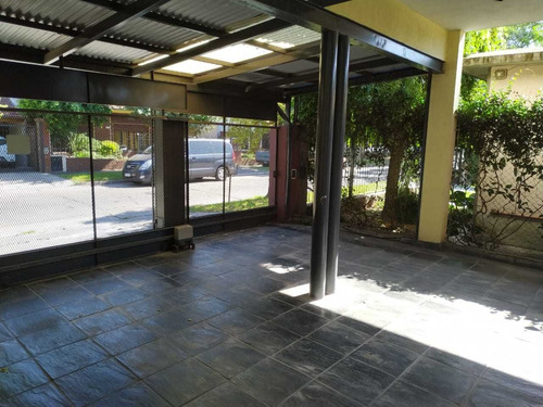 Excelente Chalet - 5 Amb. - Hurlingham (parque Johnston)