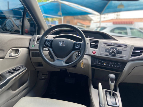 Imagem 6 de 10 de Honda Civic 1.8 Lxs 16v Flex 4p Automático