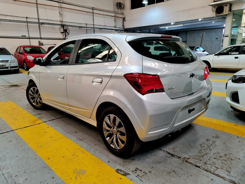 Imagen 11 de 21 de Nuevo Chevrolet Onix Joy 2023 0km Black Manual 1.4 Galla3