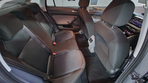 Imagen 8 de 23 de Volkswagen Virtus Highline 2020 1.6 Msi At Smart Garage