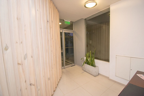 Imagen 12 de 24 de Departamento De Un Dormitorio Con Balcón Al Frente