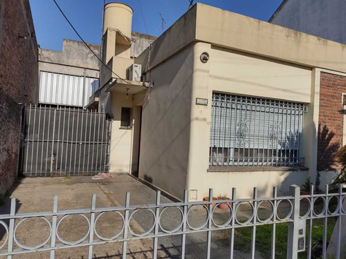 Galpon Con Vivienda En Venta En Quilmes Oeste