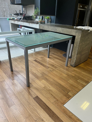 Mesa De Cocina 1.40x0.70 Hierro Y Vidrio Agua (Usado)