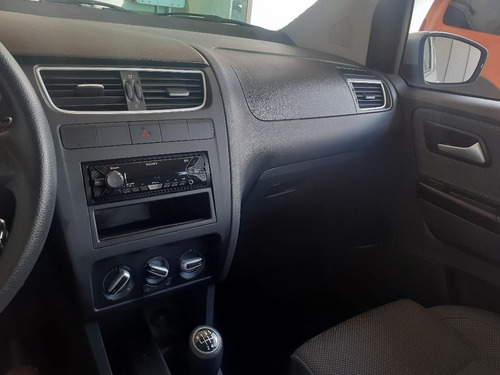 Imagem 10 de 14 de Volkswagen Fox 1.6 2011
